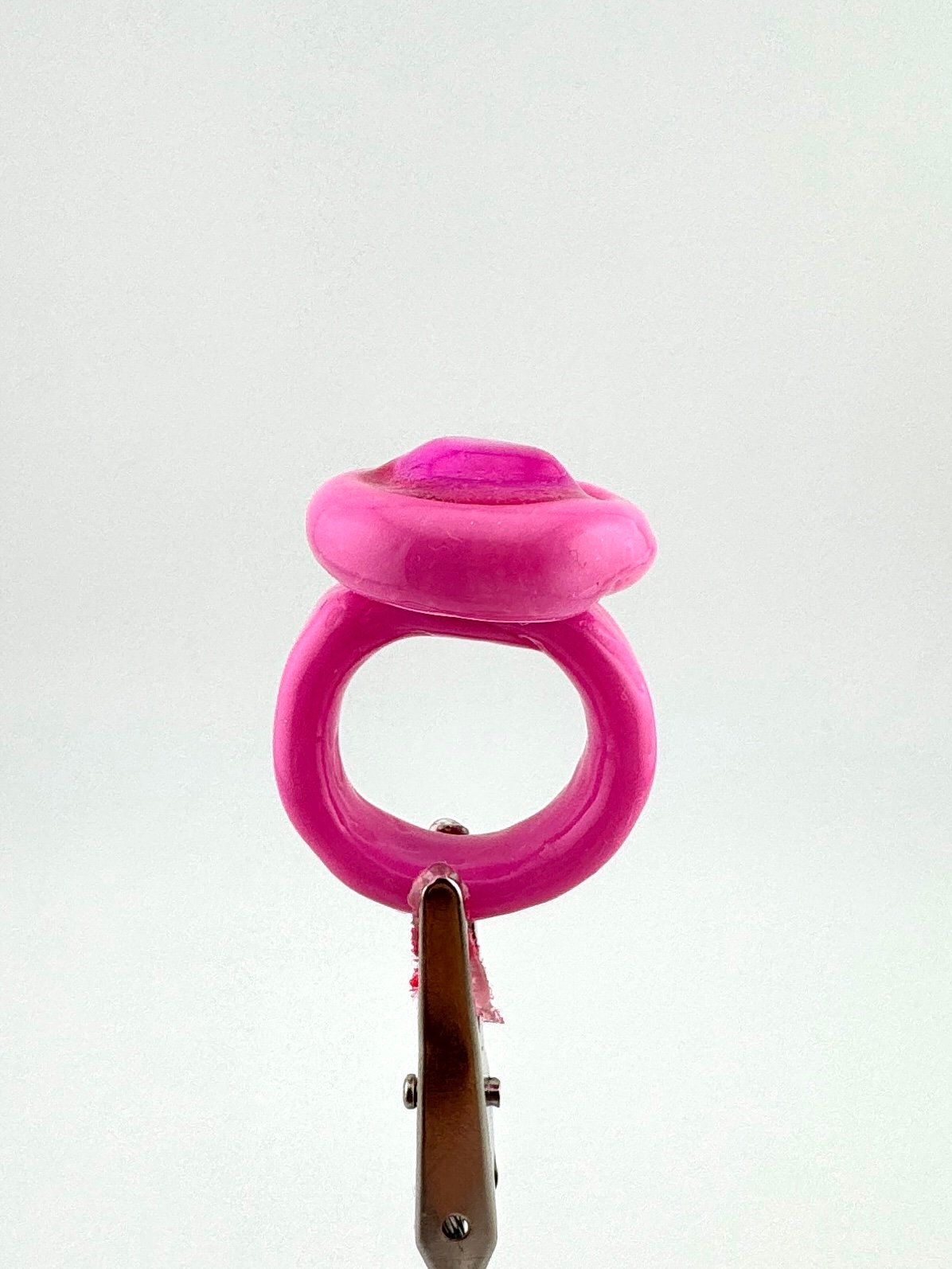 Anillo Ojo cocodrilo  rosa